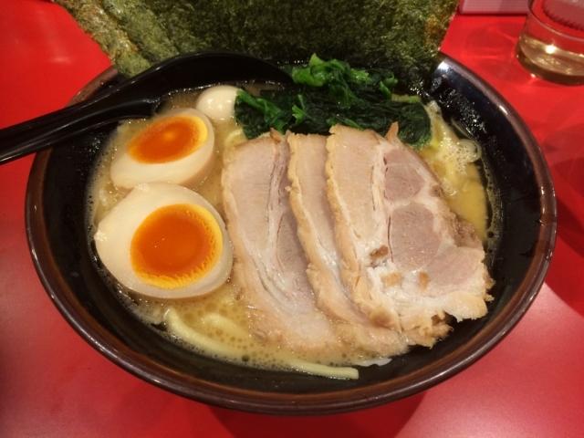 横浜家系ラーメン　新松木　大和家